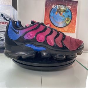 vapormax black and red